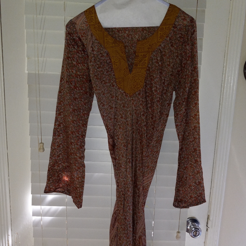 100% silk vintage kaftan size Small